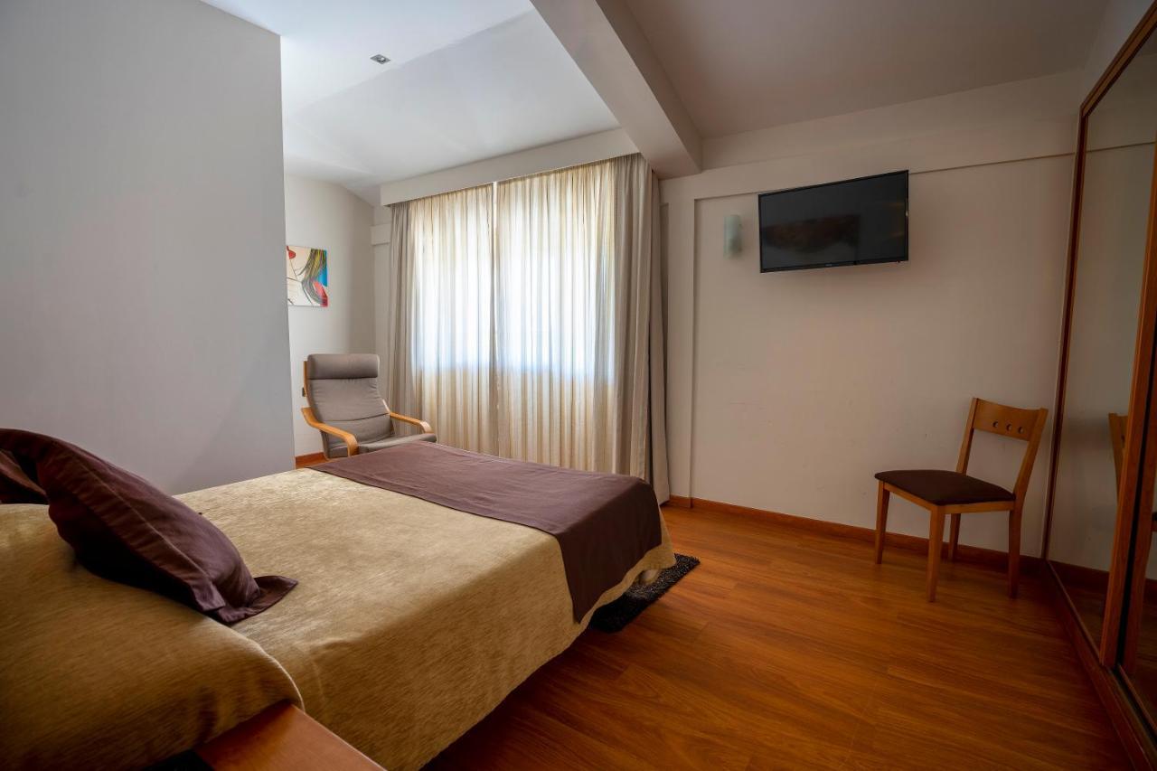 Hotel Los Barruecos By Croma Malpartida de Caceres Exterior photo